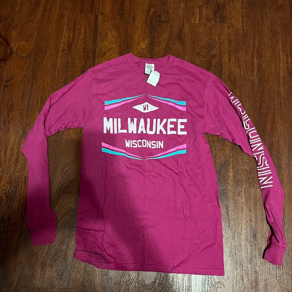 Milwaukee Wisconsin Long Sleeve Shirt NWT
